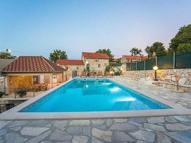 Holiday house Buljanovi Dvori with private pool