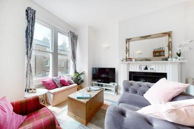Apartments Superb 2 bed flat next to Clapham South station