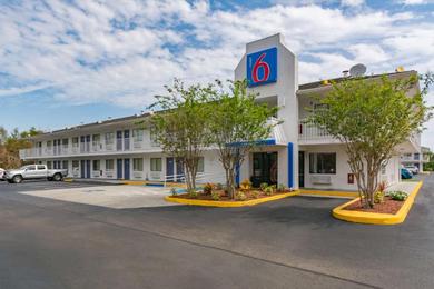 Hotel Motel 6-Ft. Pierce, FL