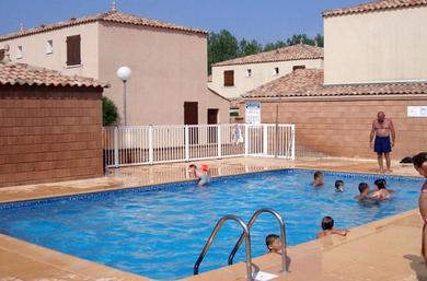 Дом отдыха Maison de 2 chambres avec piscine partagee terrasse amenagee et wifi a Vias