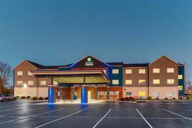 Отель Holiday Inn Express - Cincinnati North - Monroe, an IHG Hotel