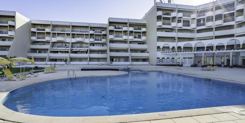Apartments Apartamento vista piscina muito perto da praia