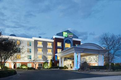 Hotel Holiday Inn Express & Suites I-26 & Us 29 At Westgate Mall, an IHG Hotel