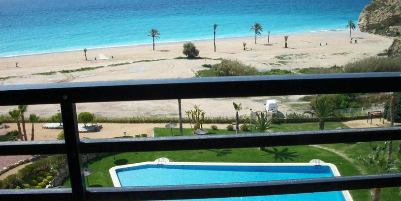 Апартаменты Apartamento Playa Paraiso, en 1ª línea de playa, , comodo y recien reformado, soleado, con jardines, piscina, zona deportiva y la playa enfrente andando