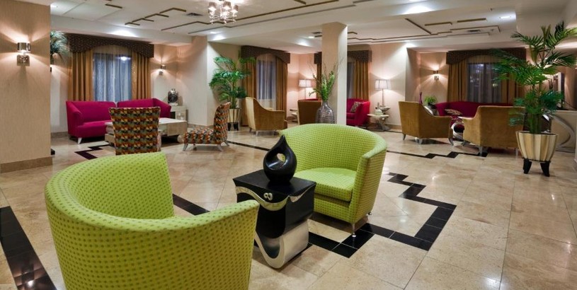 Отель Holiday Inn Express Hotel & Suites Birmingham - Inverness 280, an IHG Hotel