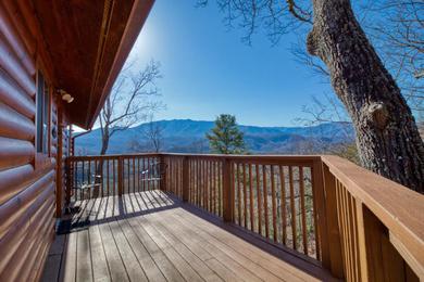 Holiday home Black Bear Lookout, 2 Bedrooms, Hot Tub, Fireplace, WiFi, Grill, Sleeps 6