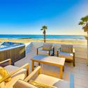 Holiday home Luxury Beach Front Escape