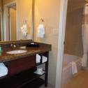 Отель Ramada by Wyndham Kelowna Hotel & Conference Center