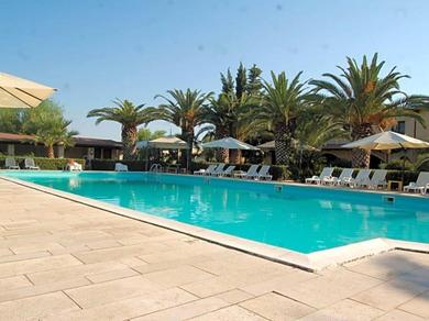 Дом отдыха Scenic Holiday Home in Trinitapoli with Swimming Pool
