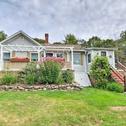 Дом отдыха Charming East Boothbay Cottage with Large Yard!