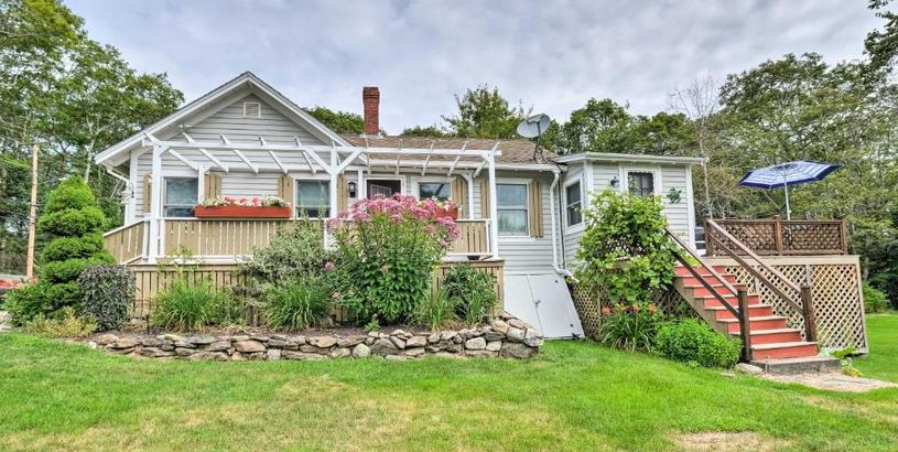 Дом отдыха Charming East Boothbay Cottage with Large Yard!