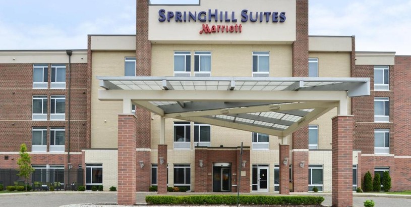 Отель SpringHill Suites by Marriott Detroit