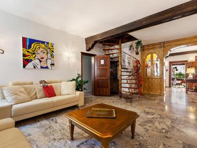 Вилла Inviting Villa in the heart of Venice with Whirlpool
