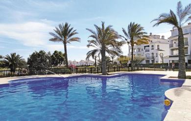 Apartments Stunning apartment in Roldn with 2 Bedrooms, WiFi and Outdoor swimming pool