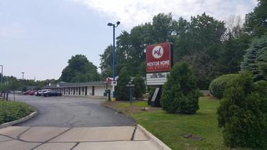 Motel Mentor Home Inn and Suites
