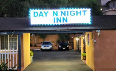Мотель DAY N NIGHT Inn