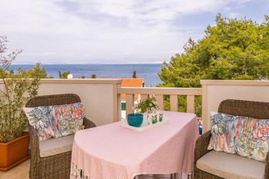 Apartments Pirka - apt w terrace & sea view 2 min to beach
