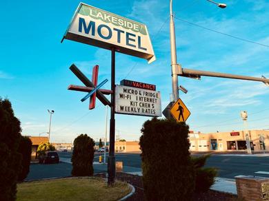 Мотель Lakeside Motel