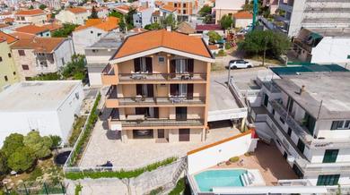 Guest house Apartments and Rooms Celija