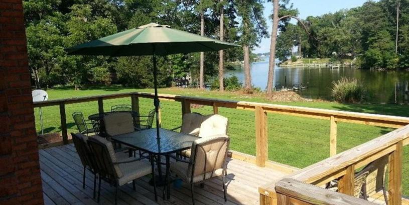 Holiday home Rivers Edge Retreat with Kayaks and River Access!