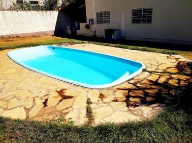 Дом отдыха Ótima Casa Caldas Novas 2 km do centro para ate 14 pesssoas com piscina aquecida, churrrasqueira, Wifi