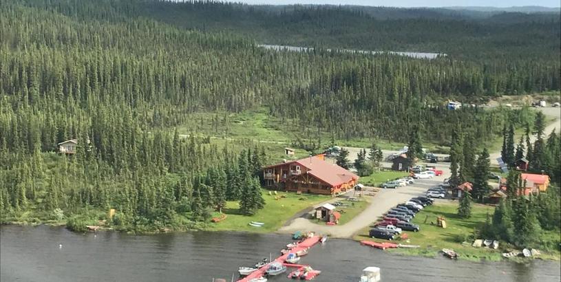 Лодж Lake Louise Lodge, Alaska