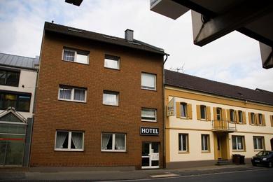 Гостевой дом Hotel zum Schwan Weilerswist