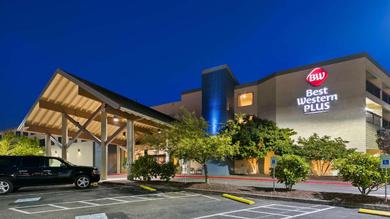 Отель Best Western Plus Silverdale Beach Hotel