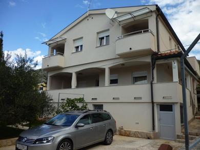 Apartments Apartment in Starigrad-Paklenica 33765