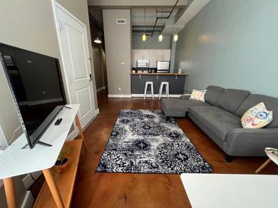  Downtown Suite Near Breweries, Food, Entertainment