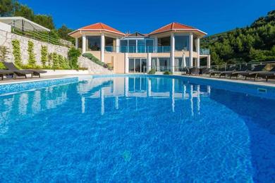 Villa Seafront villa Zaglav on island Korčula, private pool, parking,bbq