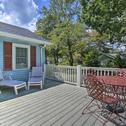 Дом отдыха Dog-Friendly Waretown Home with Furnished Deck!
