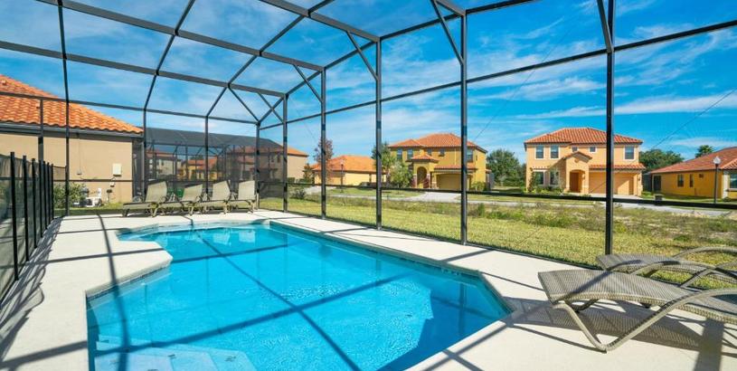 Дом отдыха Large family friendly Vacation Home, Private Pool, Golf course location, Nr Orlando Disney Parks Florida