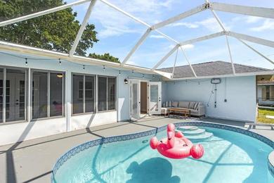 Family friendly 4BR Home in St Lucie Cty with Pool, BBQ and Firepit!