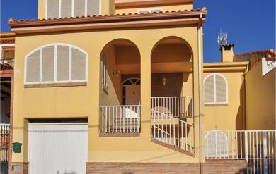 Holiday home Stunning home in Olivares with 3 Bedrooms, WiFi and Outdoor swimming pool