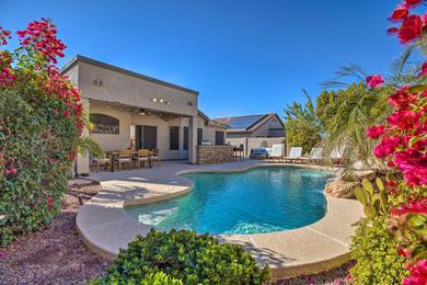 Holiday home Warm Desert Oasis with Private Pool and Gas Fire Pit!