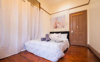 Дом отдыха Private Room In Strathfield Guesthouse 3min to Train Station