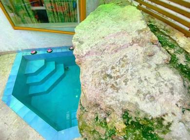 Вилла Authentic cave pool villa