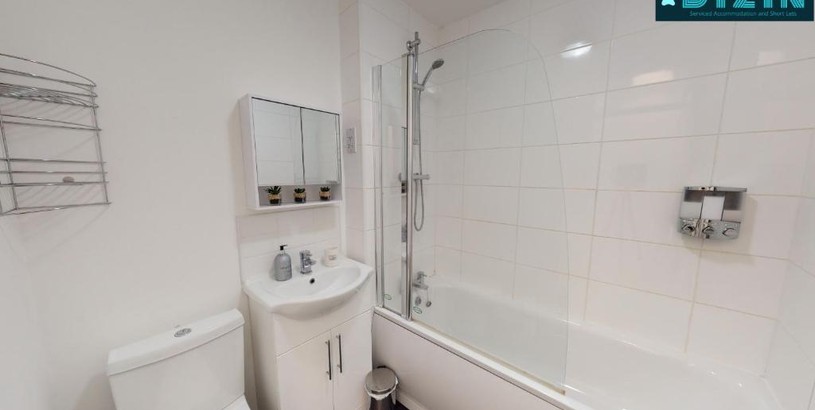 Apartments Taff Towers - Deluxe 2 Bed Cardiff City Center Apartment - Street Parking - By DYZYN
