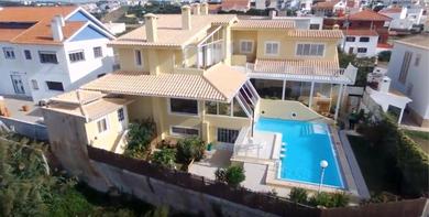 Апартаменты Sea House Apartment with Pool near Ericeira's great surf spots