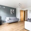 Apartments King Bed Suite, Free Parking, Superfast Wifi!