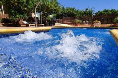 Guest house Casa de invitados tradicional con piscina en la huerta de Lorca