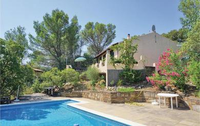 Дом отдыха Beautiful home in Prades sur Vernazobre with 2 Bedrooms, WiFi and Outdoor swimming pool