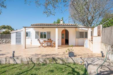 Holiday home Ses Oliveres