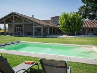 Holiday home Lavish Mansion in Fargues-sur-Ourbise with Private Pool