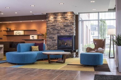 Отель Fairfield Inn & Suites by Marriott Pittsburgh North/McCandless Crossing