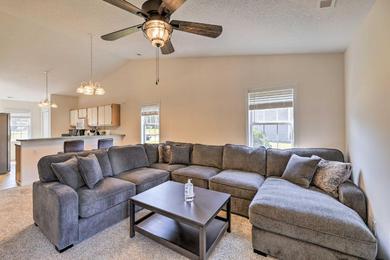 Holiday home Lovely Swansboro Townhome - 8 Mi to Beach!