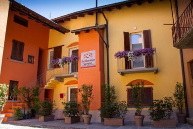 Гостевой дом BELSORRISOVARESE-City Residence-Free Private Parking -With Reservation-