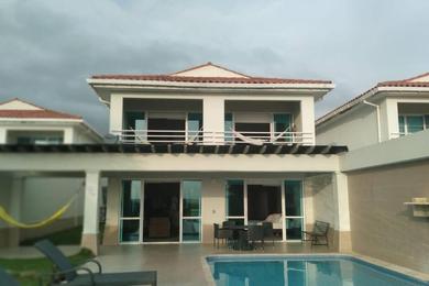 Villa Casa con piscina privada frente al mar en Cartagena