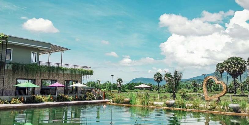 Отель Ganesha Kampot Resort